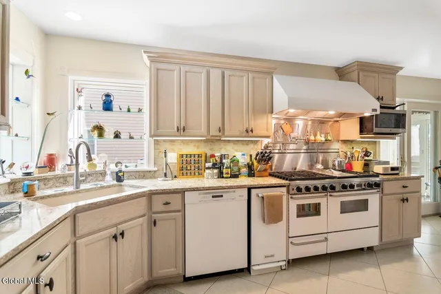 $874,900 | 262 Binninger Road, Salem, NY 12873