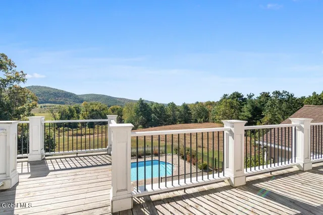 $874,900 | 262 Binninger Road, Salem, NY 12873