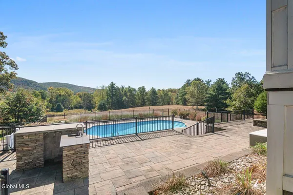 $874,900 | 262 Binninger Road, Salem, NY 12873