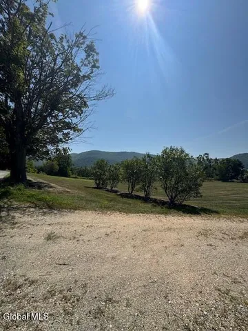 $874,900 | 262 Binninger Road, Salem, NY 12873