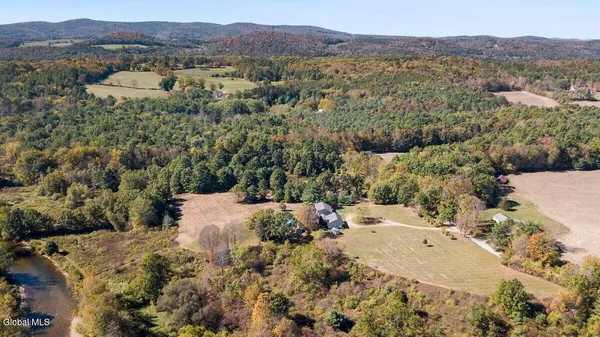 $874,900 | 262 Binninger Road, Salem, NY 12873