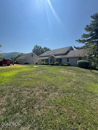 $874,900 | 262 Binninger Road, Salem, NY 12873