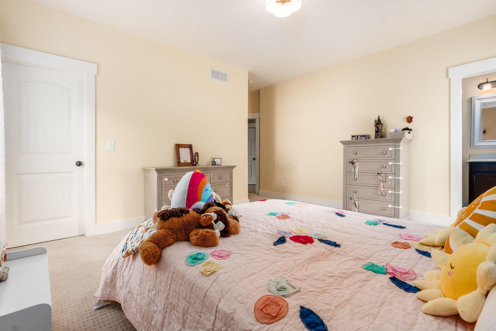 1002 Rambling Brook Way Delaware, OH 43015 - Photo 51 of 104 Fourth bedroom with private en suite bathroom and walk in closet.