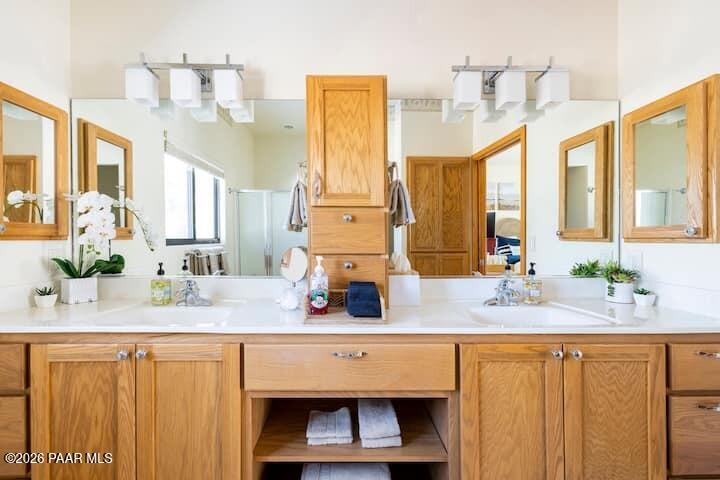 2755 West Willow Oak Road Prescott, AZ 86305 - Photo 37 of 65 Masterbath