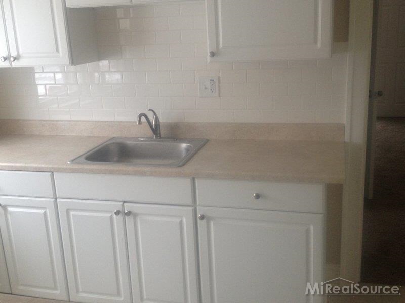 910 Neff Road, Unit 912 Grosse Pointe, MI 48230 - Photo 26 of 33