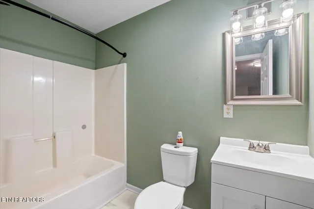 $195,000 | 174 Sandy Hill Road, La Follette, TN 37766