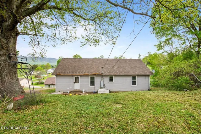 $195,000 | 174 Sandy Hill Road, La Follette, TN 37766