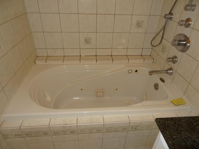 948 East Old Willow Road, Unit 201 Prospect Heights, IL 60070 - Photo 14 of 25