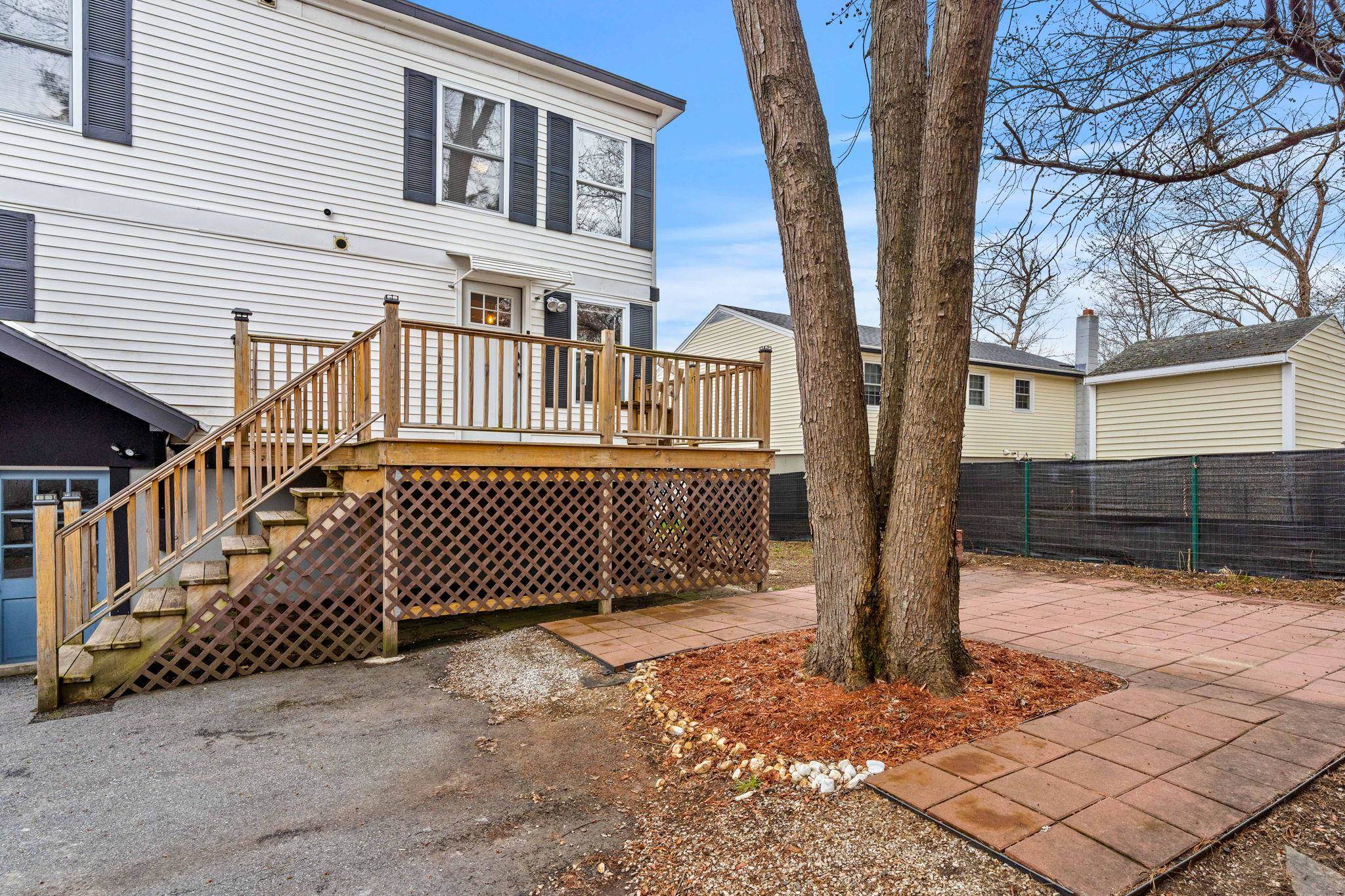 214 Maplehurst Avenue Manchester, NH 03104 - Photo 6 of 58