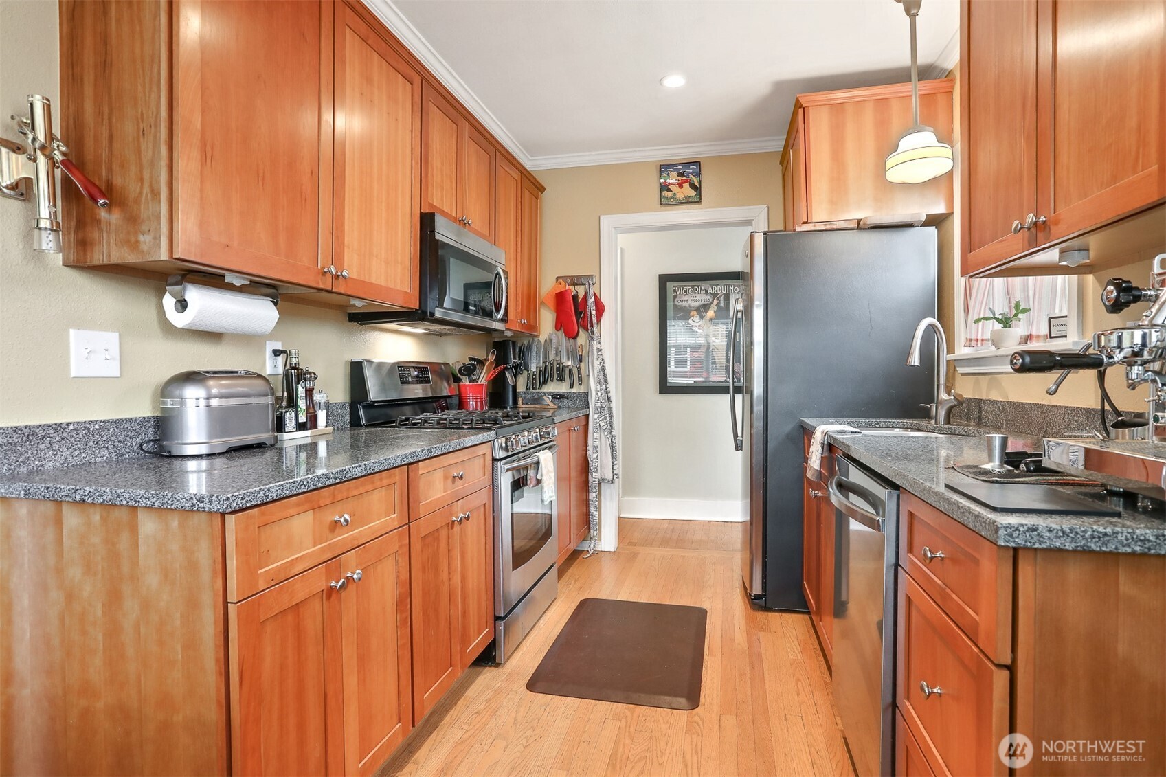 754 North 82nd Street Seattle, WA 98103 - Photo 10 of 40 Gallery Image 10