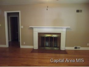 2608 Devonshire Road Springfield, IL 62703 - Photo 7 of 19