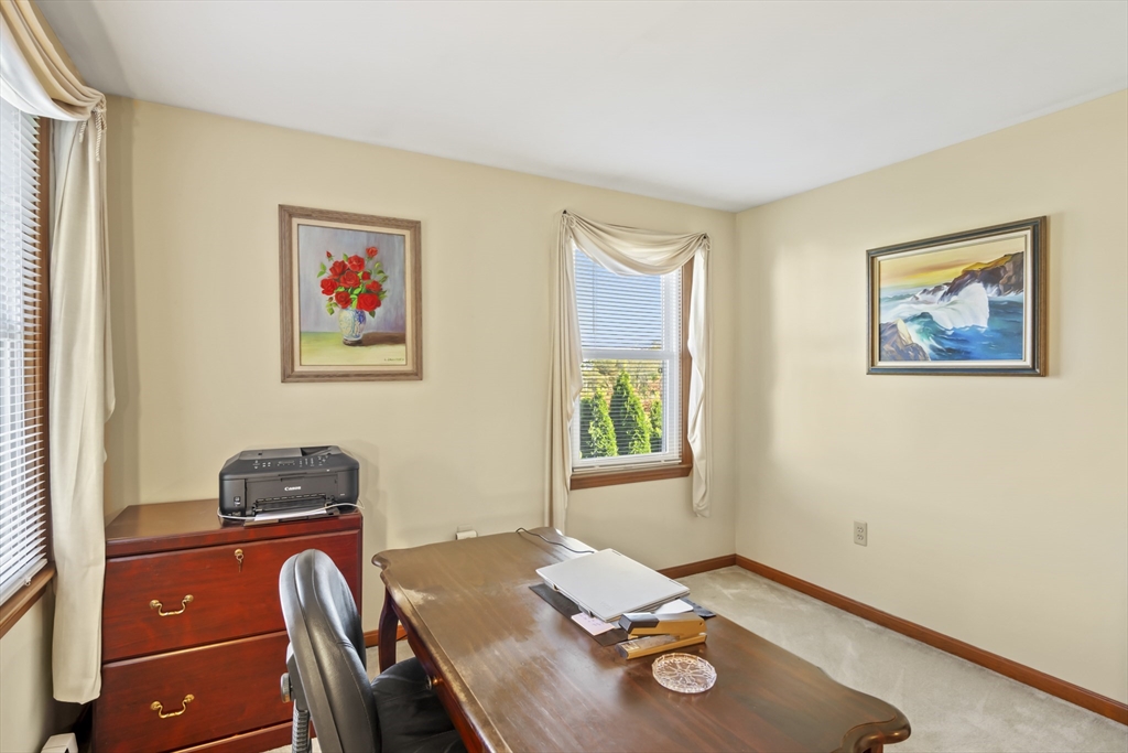 216 Mountain Street West Worcester, MA 01606 - Photo 13 of 24