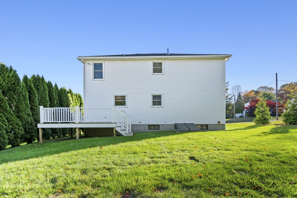 216 Mountain Street West Worcester, MA 01606 - Photo 23 of 24