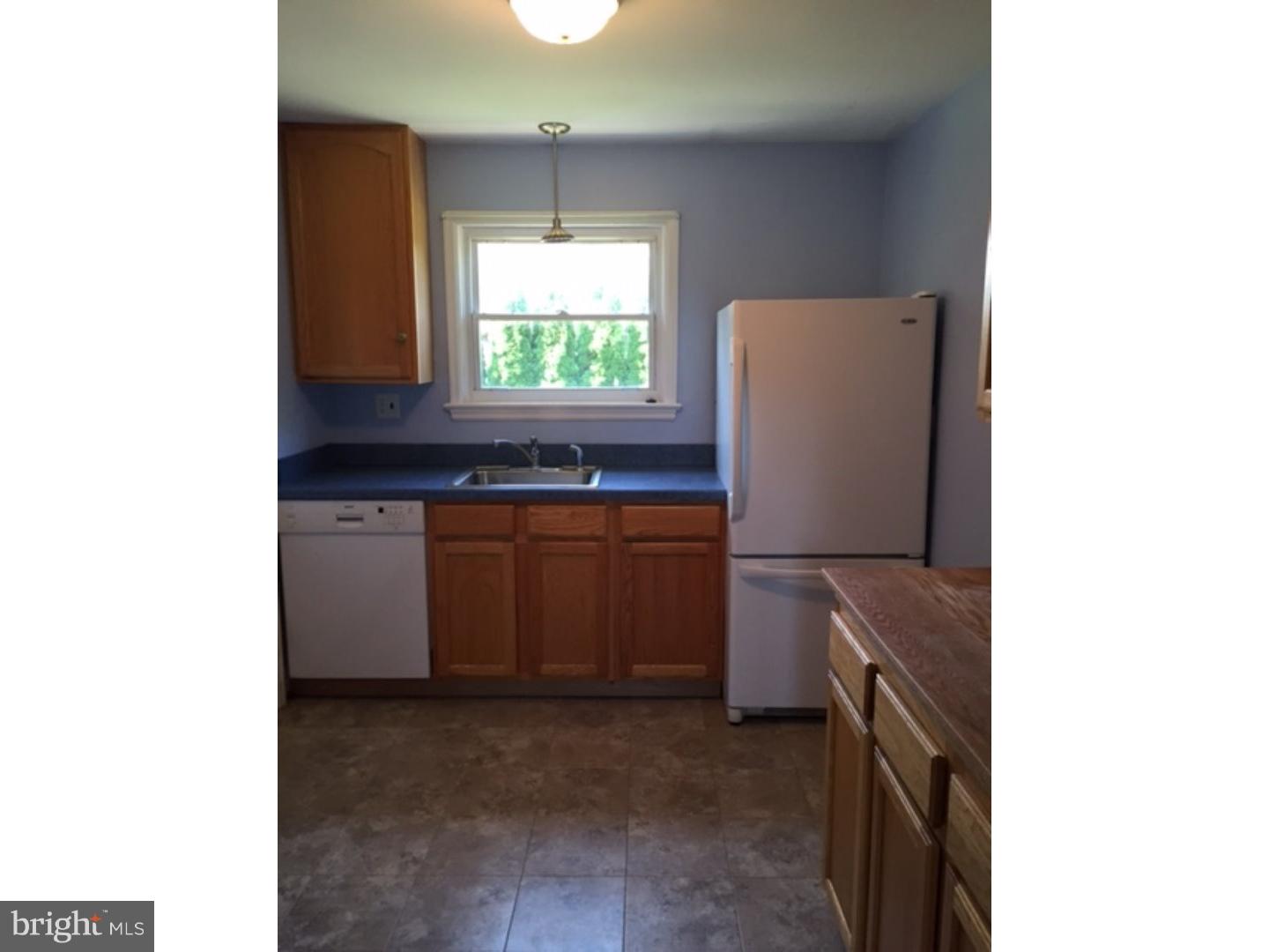 260 Hoffecker Road Phoenixville, PA 19460 - Photo 5 of 18 Kitchen