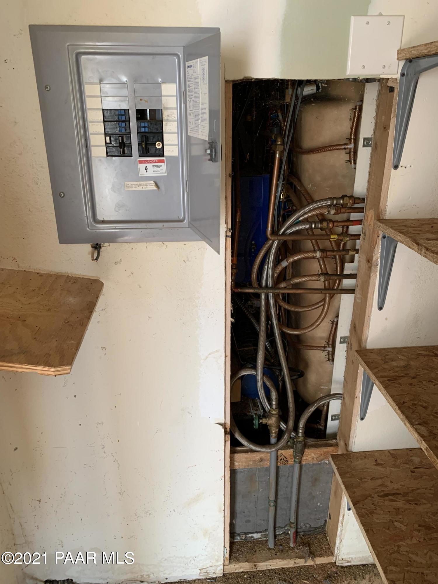 9753 Crookton Road Ash Fork, AZ 86320 - Photo 25 of 39 Electrical Panel
