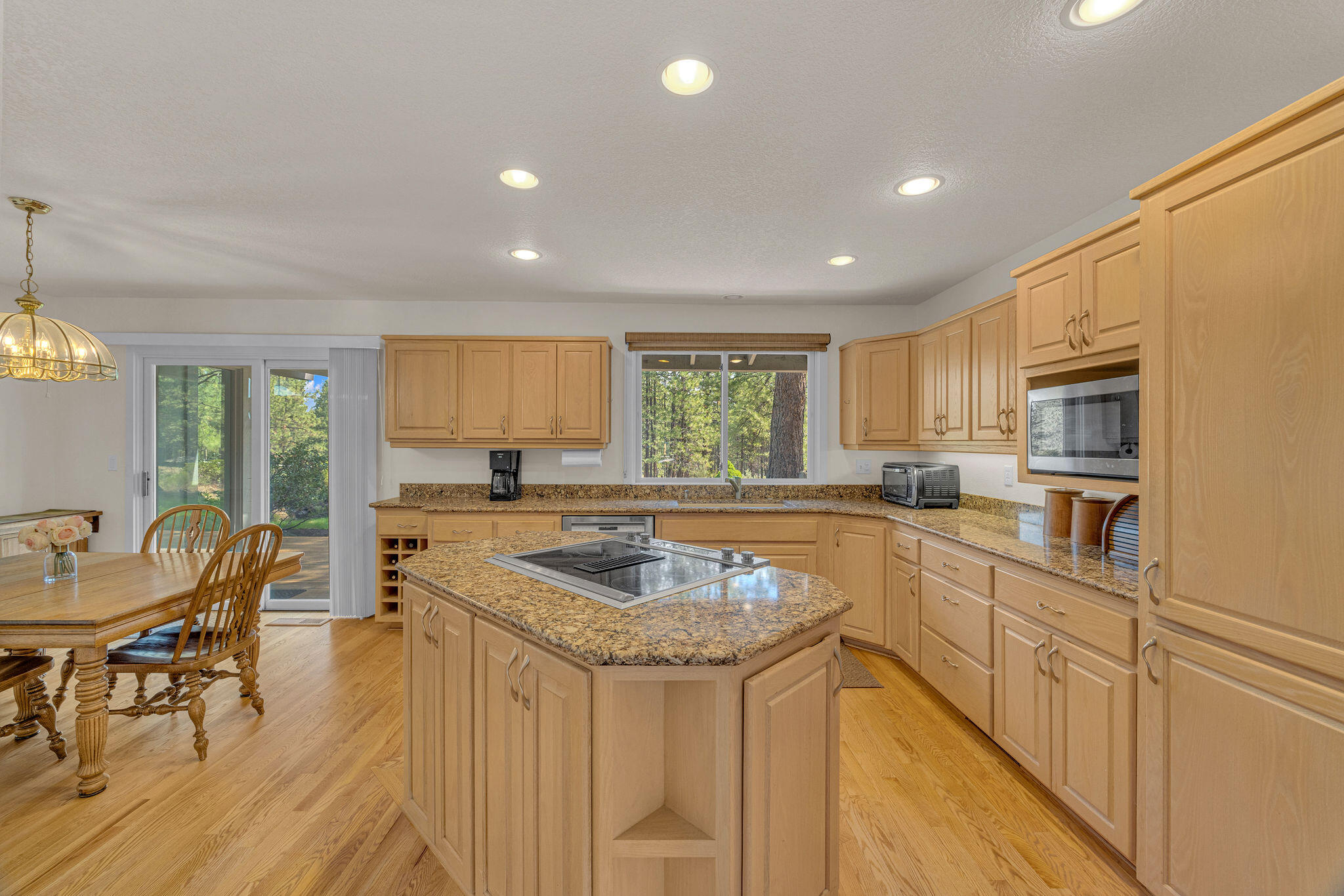 60142 West Ridgeview Drive Bend, OR 97702 - Photo 14 of 49 Kitchen