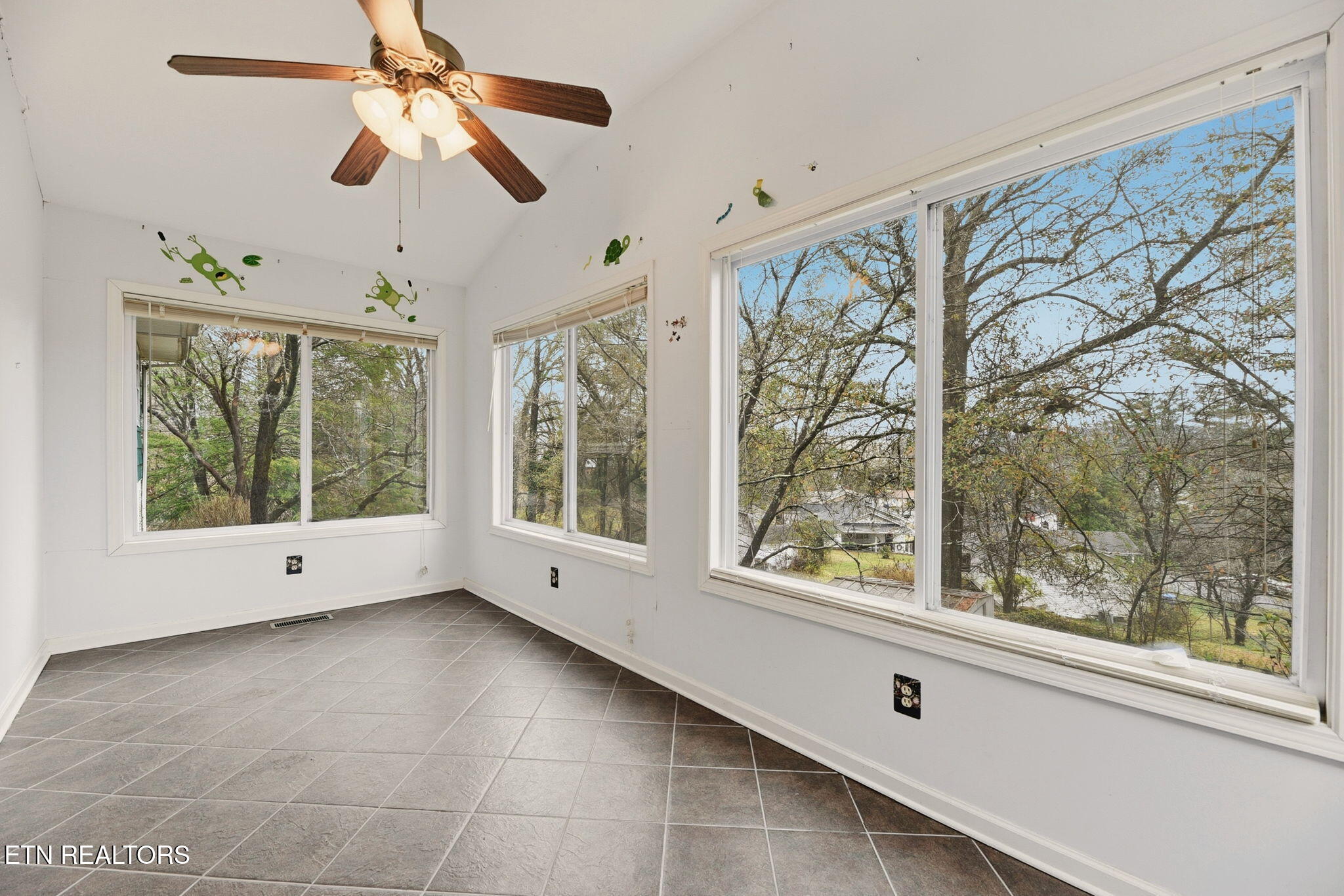 121 West Maiden Lane Oak Ridge, TN 37830 - Photo 15 of 41 15-web-or-mls-Mdn121 (20)