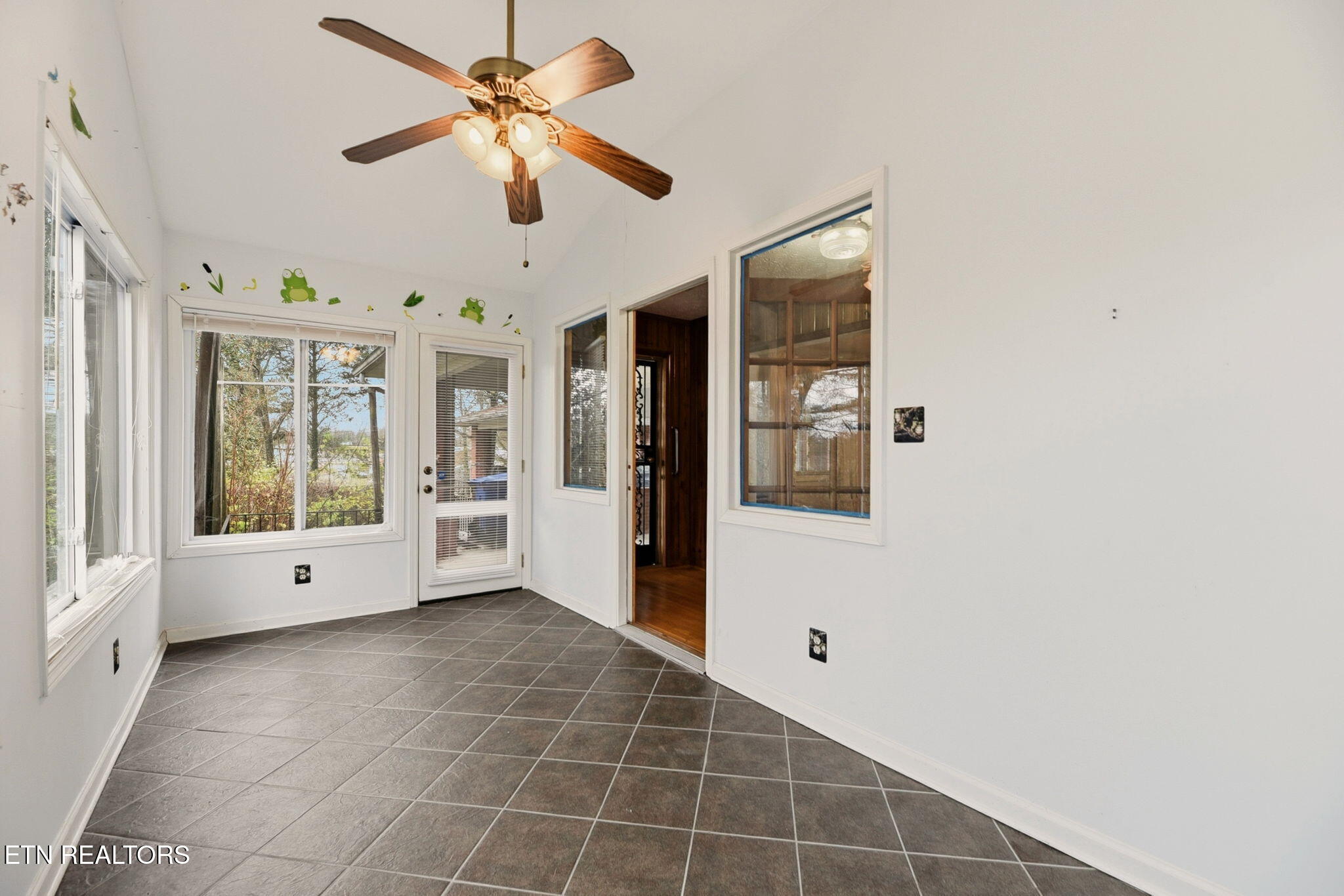 121 West Maiden Lane Oak Ridge, TN 37830 - Photo 16 of 41 16-web-or-mls-Mdn121 (23)