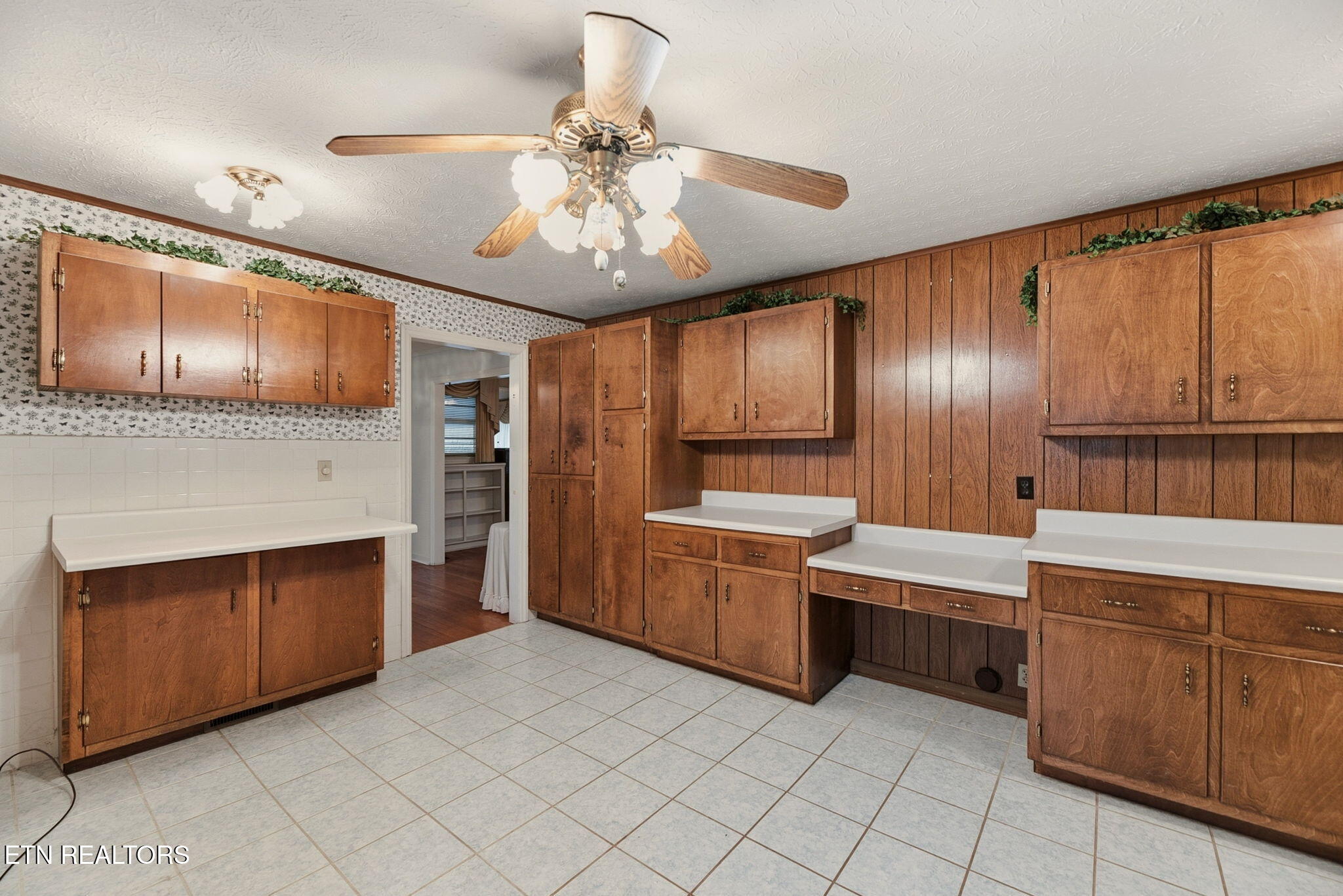 121 West Maiden Lane Oak Ridge, TN 37830 - Photo 20 of 41 20-web-or-mls-Mdn121 (35)