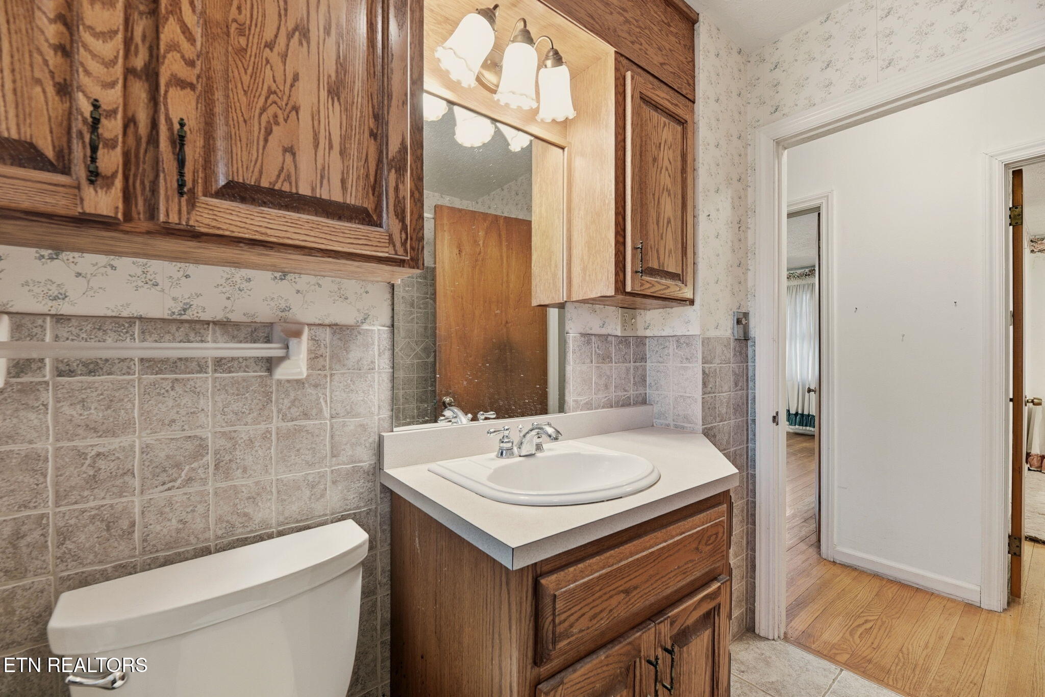 121 West Maiden Lane Oak Ridge, TN 37830 - Photo 26 of 41 26-web-or-mls-Mdn121 (53)