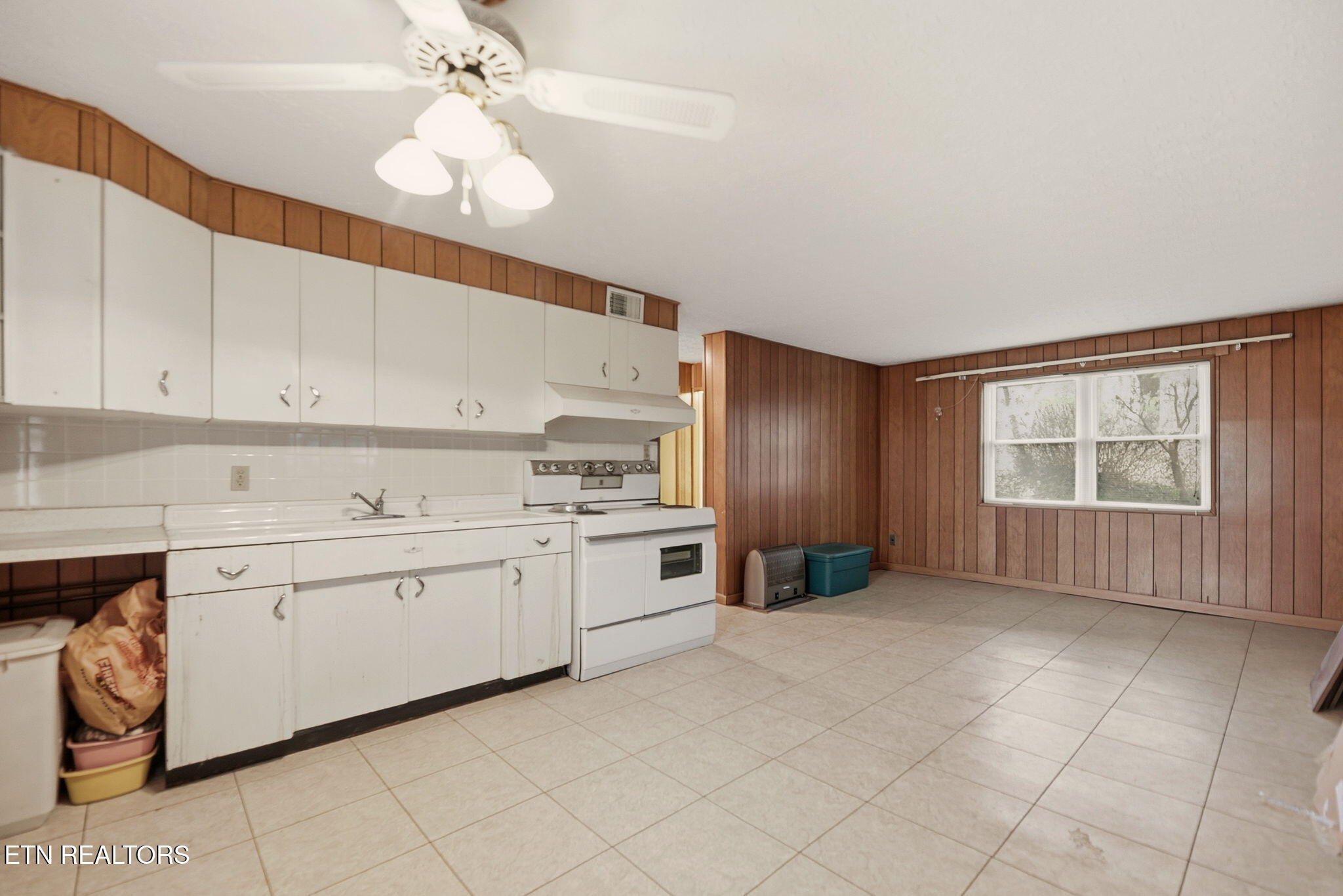 121 West Maiden Lane Oak Ridge, TN 37830 - Photo 31 of 41 31-web-or-mls-Mdn121 (68)