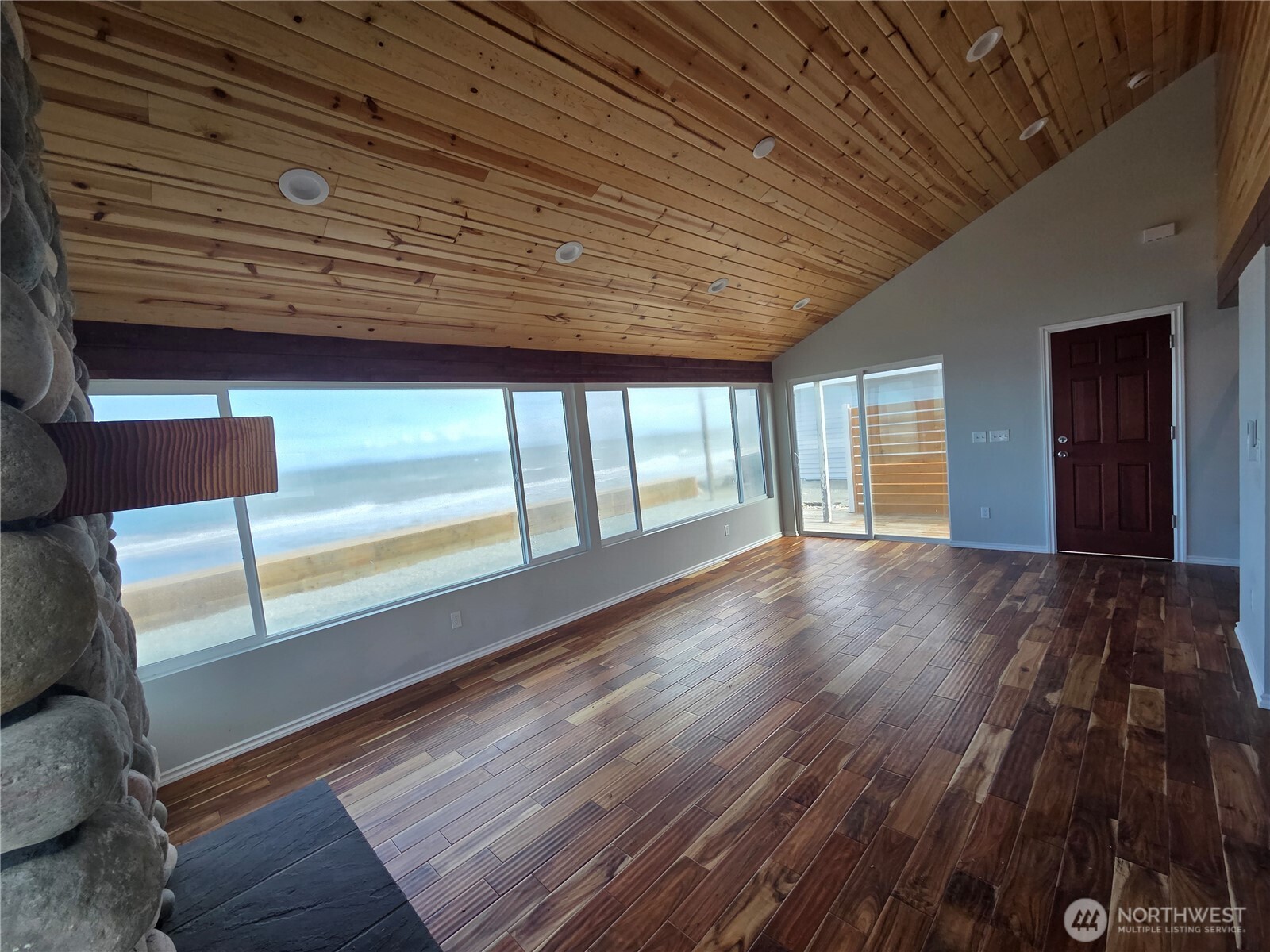 2629 West Beach Road Oak Harbor, WA 98277 - Photo 8 of 18
