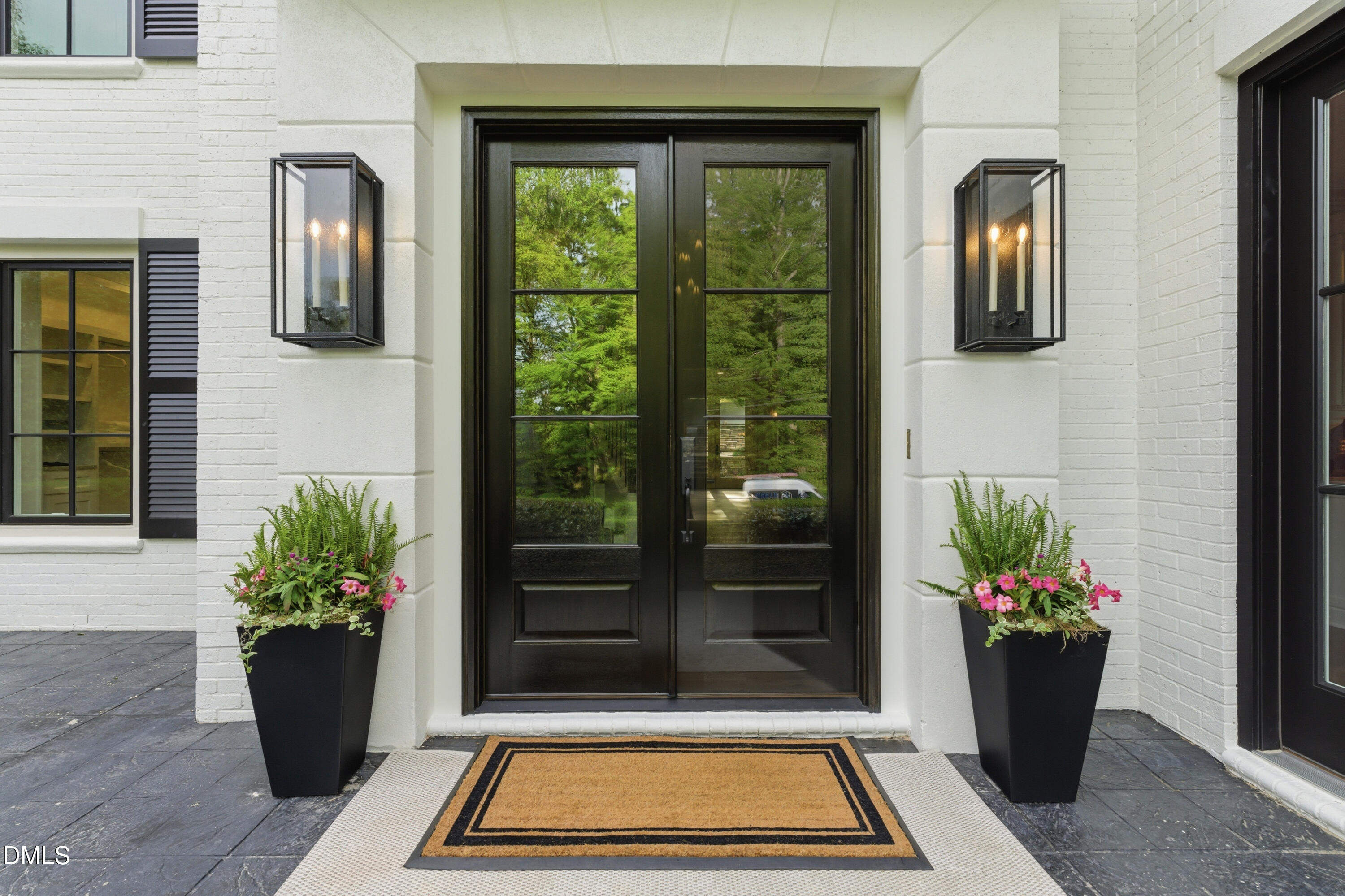 1526 Brooks Avenue Raleigh, NC 27607 - Photo 4 of 30 Front Entry