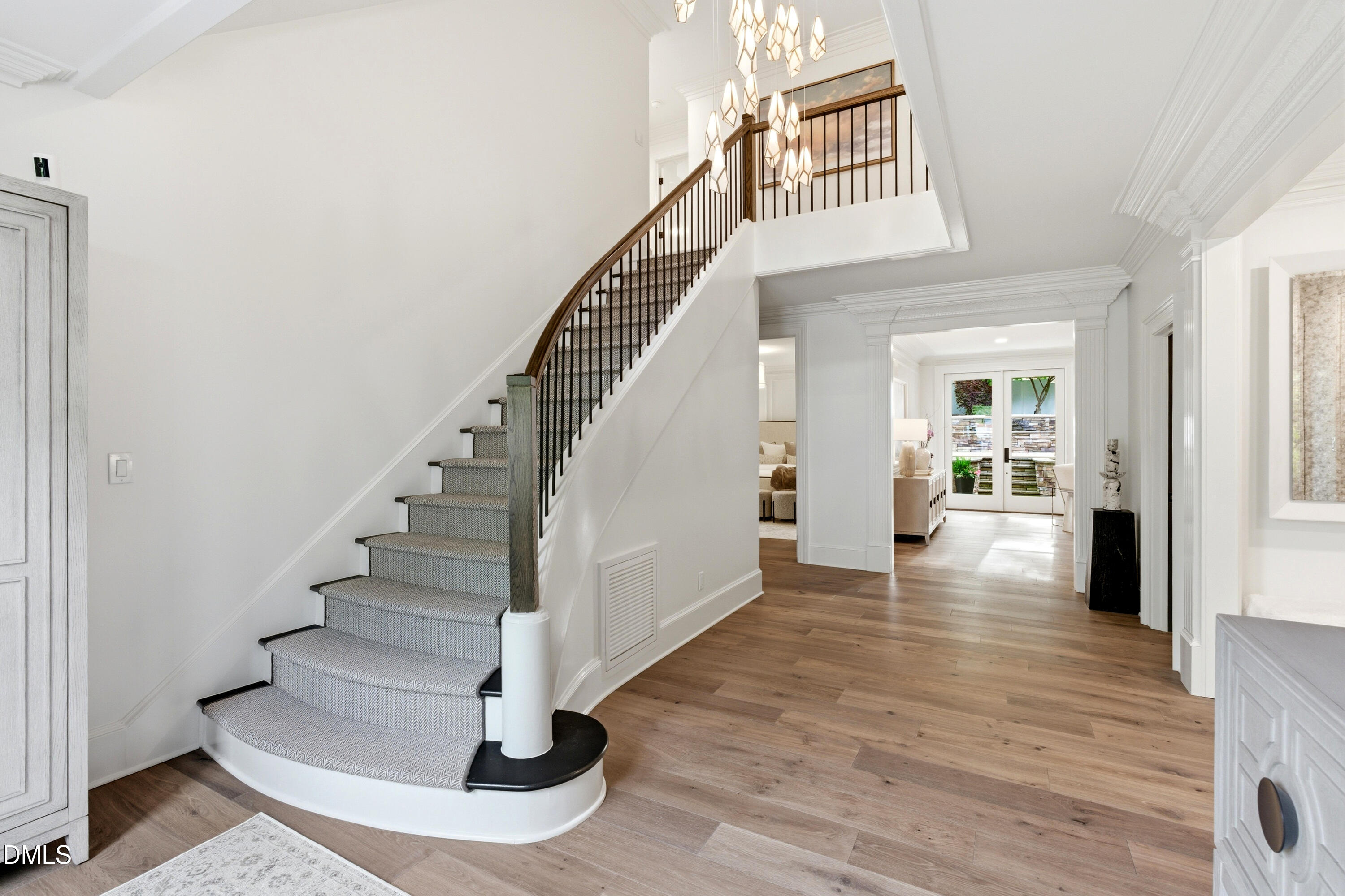 1526 Brooks Avenue Raleigh, NC 27607 - Photo 6 of 68 Foyer