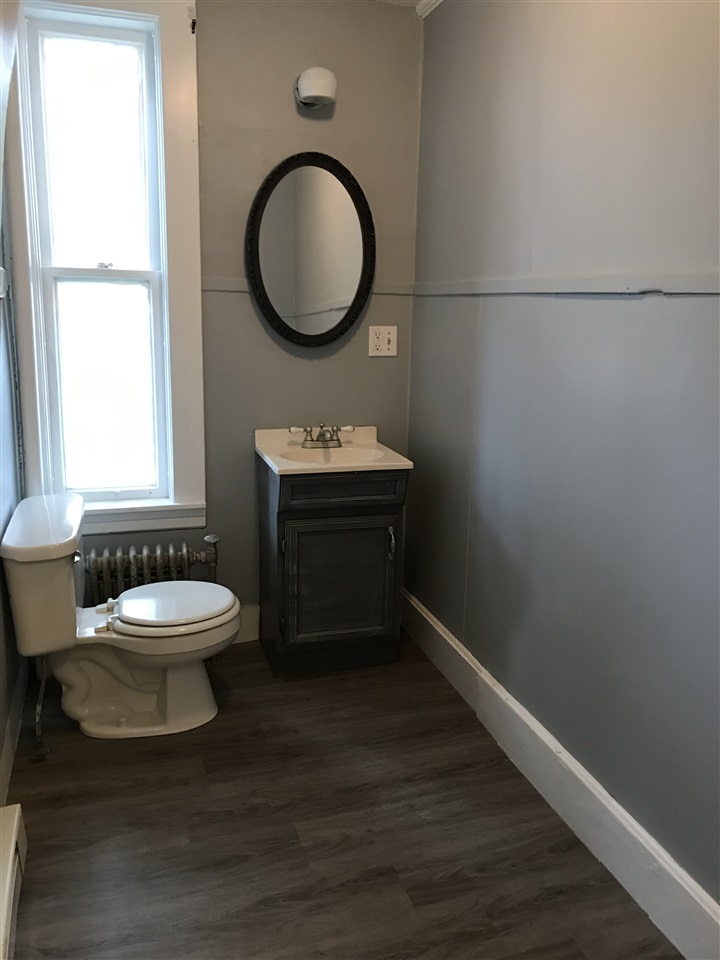 593 Union Street Manchester, NH 03104 - Photo 20 of 39 Gallery Image 20