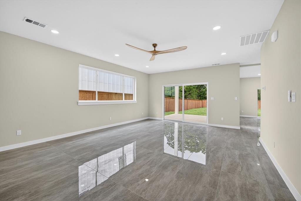 115 Rolston Road Irving, TX 75060 - Photo 5 of 30