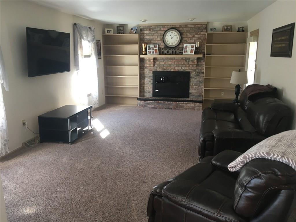 114 Rizzi Drive Irwin, PA 15642 - Photo 3 of 6 Gallery Image 3