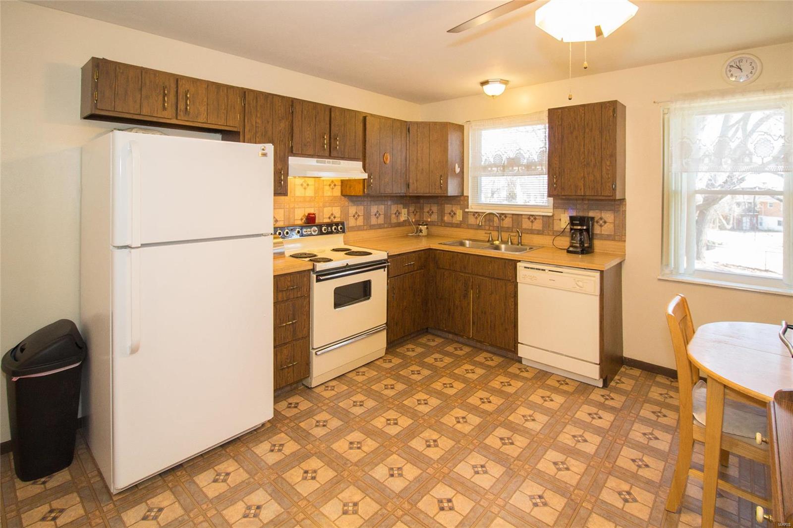 281 Grover Road St. Louis, MO 63125 - Photo 16 of 26