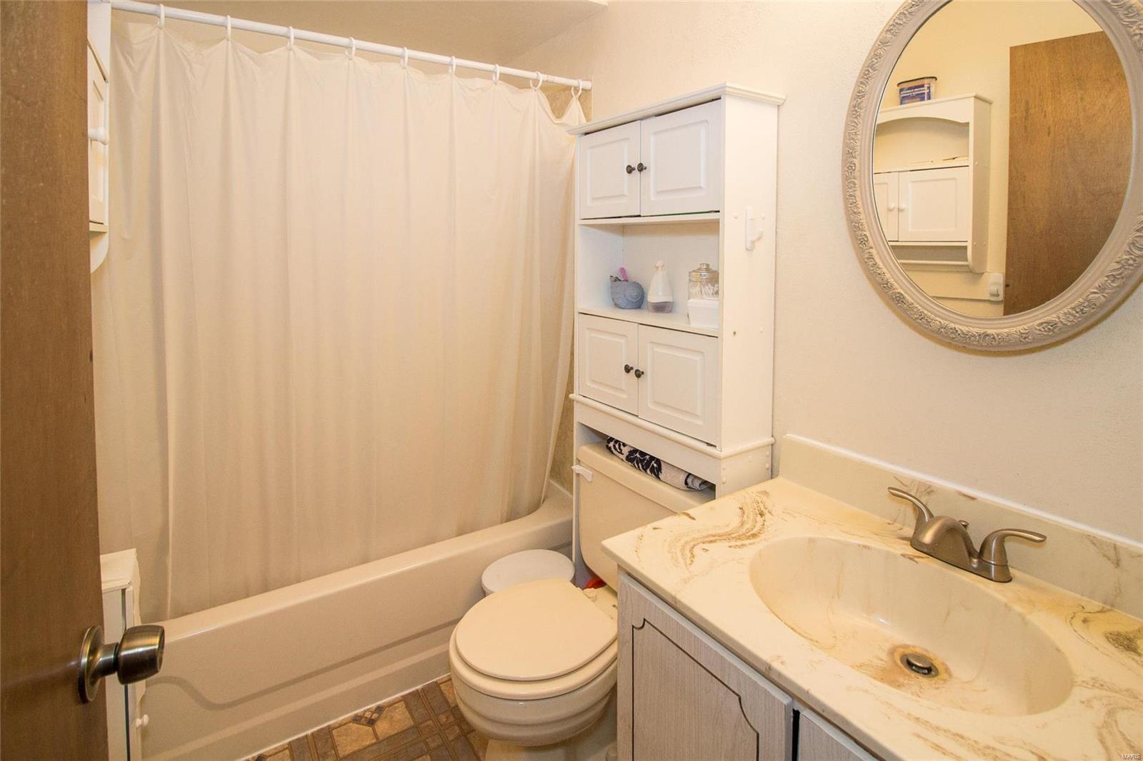 281 Grover Road St. Louis, MO 63125 - Photo 19 of 26