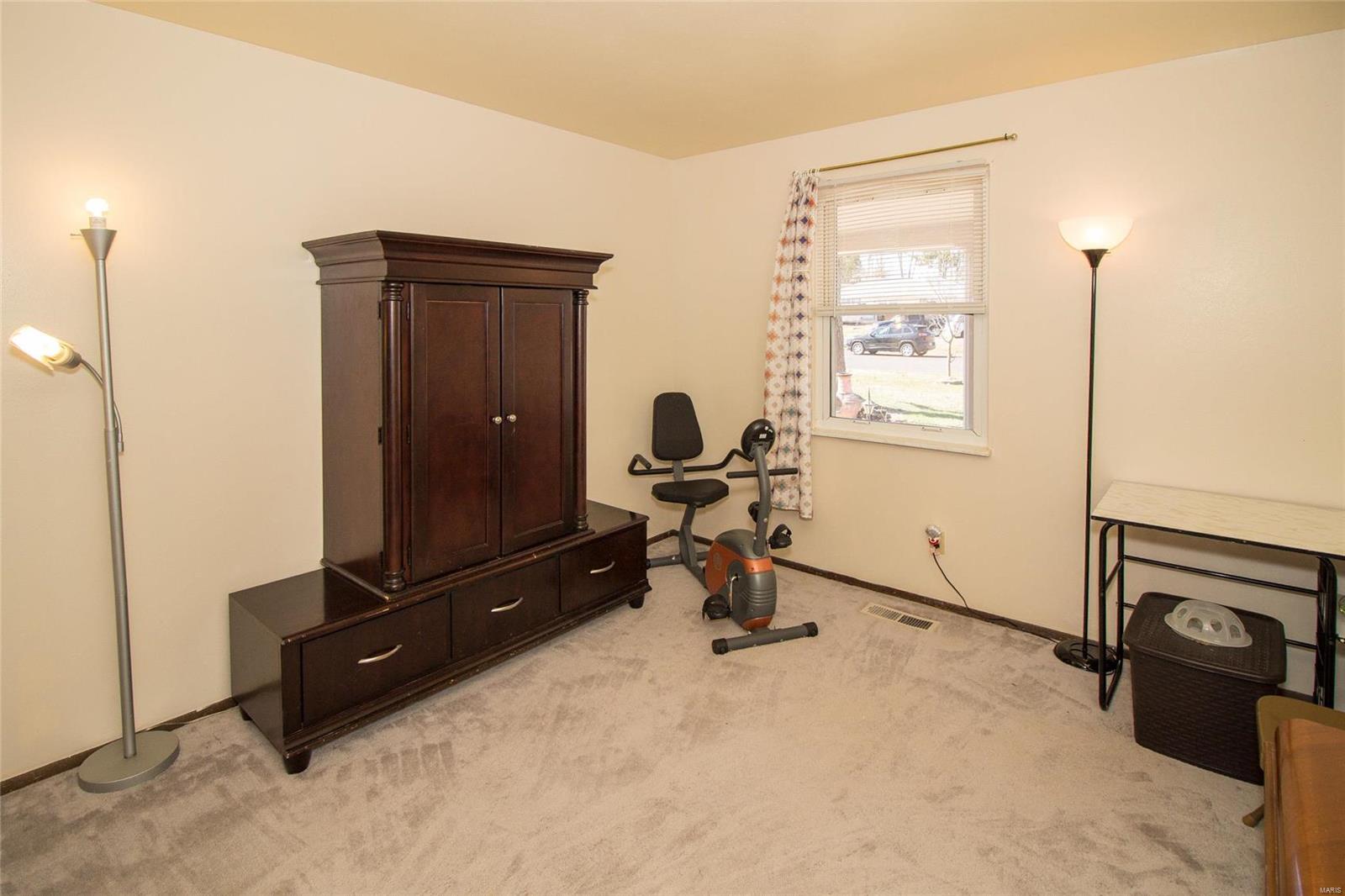 281 Grover Road St. Louis, MO 63125 - Photo 20 of 26