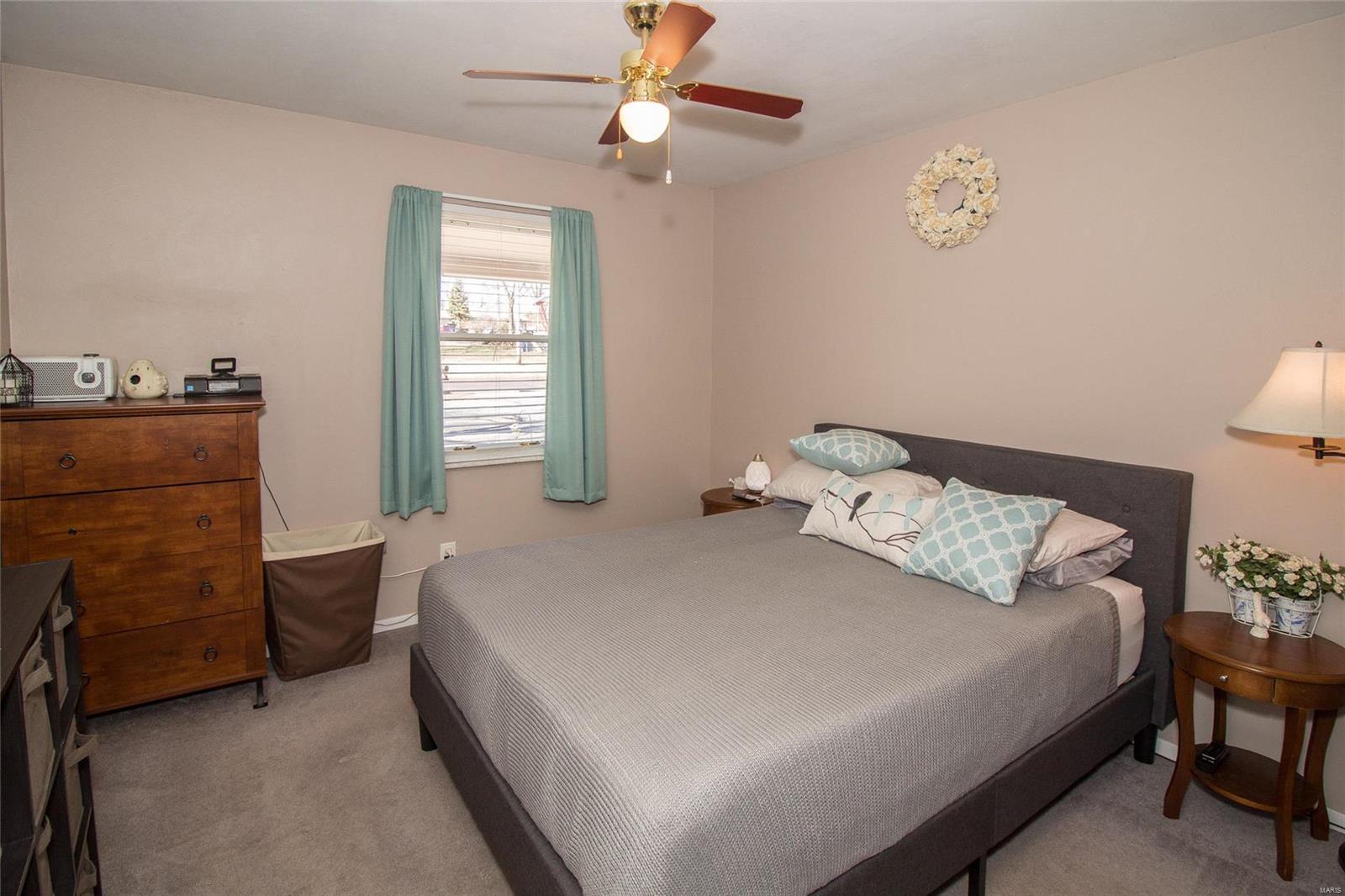 281 Grover Road St. Louis, MO 63125 - Photo 4 of 26