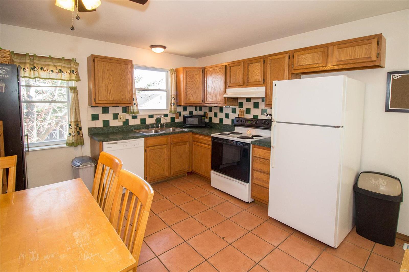 281 Grover Road St. Louis, MO 63125 - Photo 7 of 26