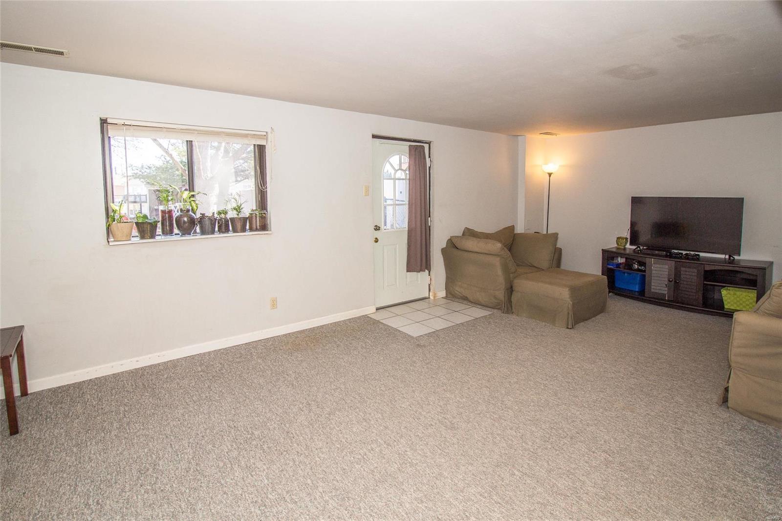 281 Grover Road St. Louis, MO 63125 - Photo 10 of 26