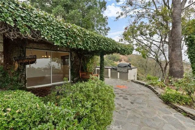 $12,000 | 1218 Flintridge Circle, La Canada Flintridge, CA 91011