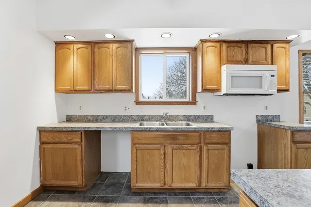 $464,900 | 14 Sycamore Street, Fairhaven, MA 02719