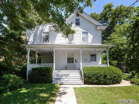 55 Davis Street Locust Valley, NY 11560 - Photo 1 of 1 Front View