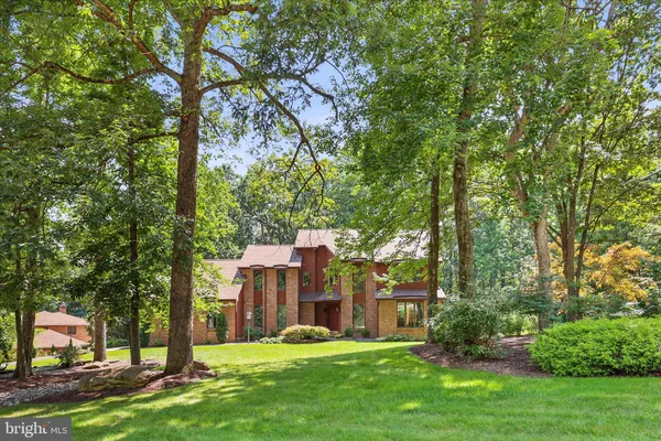 $625,000 | 1990 Shulton Drive, York, PA 17406