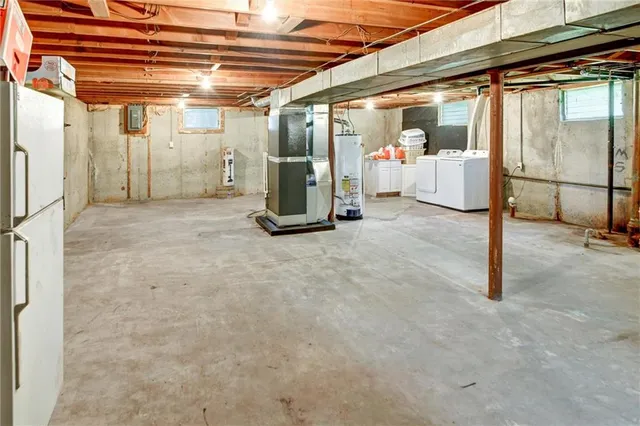 $349,000 | 16128 Midland Drive, Shawnee, KS 66217