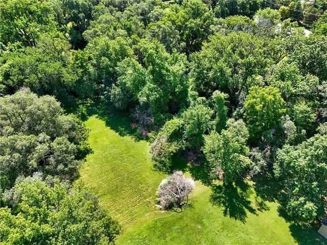 $349,000 | 16128 Midland Drive, Shawnee, KS 66217