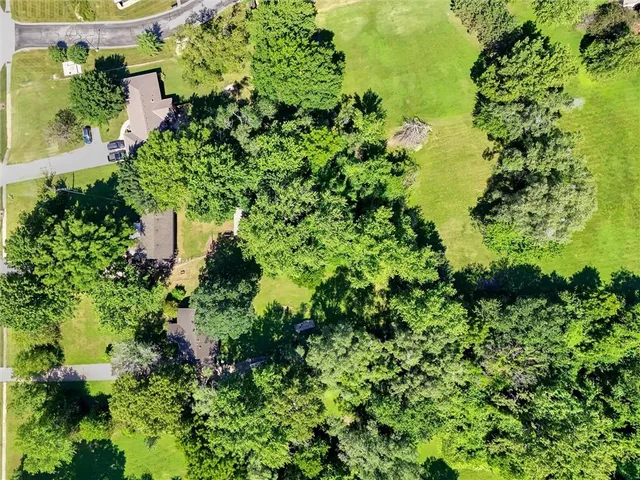 $349,000 | 16128 Midland Drive, Shawnee, KS 66217