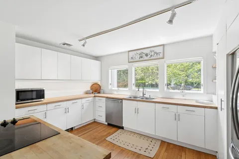 78 Bridge Lane, Bridgehampton, NY 11932
