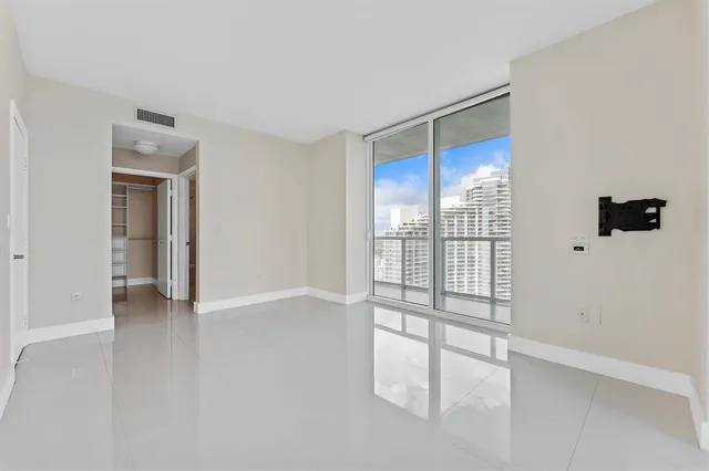 $5,700 | 1900 North Bayshore Drive, Unit 3702, Miami, FL 33132
