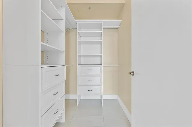 $5,700 | 1900 North Bayshore Drive, Unit 3702, Miami, FL 33132