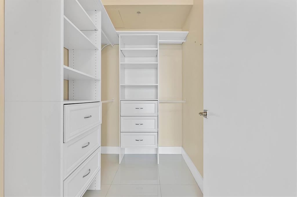 1900 North Bayshore Drive, Unit 3702 Miami, FL 33132 - Photo 14 of 22