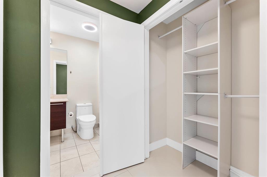 1900 North Bayshore Drive, Unit 3702 Miami, FL 33132 - Photo 18 of 22