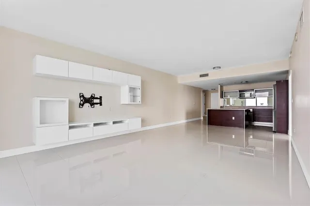 $5,700 | 1900 North Bayshore Drive, Unit 3702, Miami, FL 33132